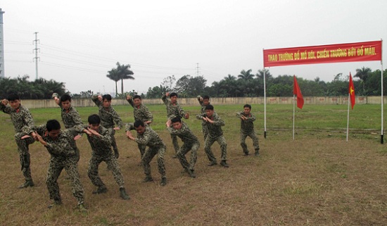 	Đặc công Việt Nam là Lực lượng đi không dấu, đột nhập, đánh nhanh, một người địch muôn người
