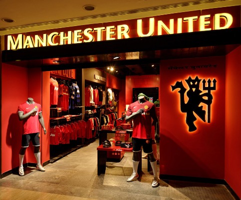 Đại gia sở hữu câu lạc bộ Manchester United là ai?