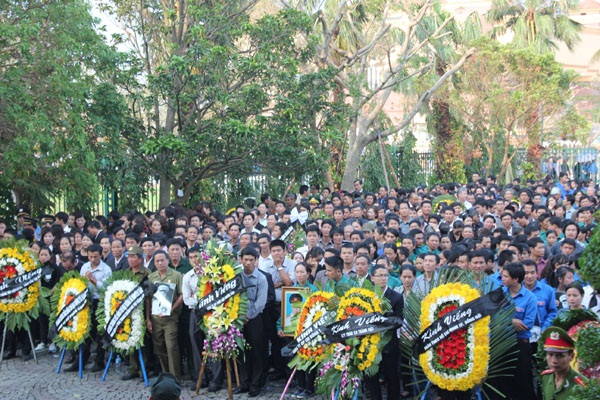 
	Lễ tang Đại tướng tại Hội trường UBND tỉnh Quảng Bình.