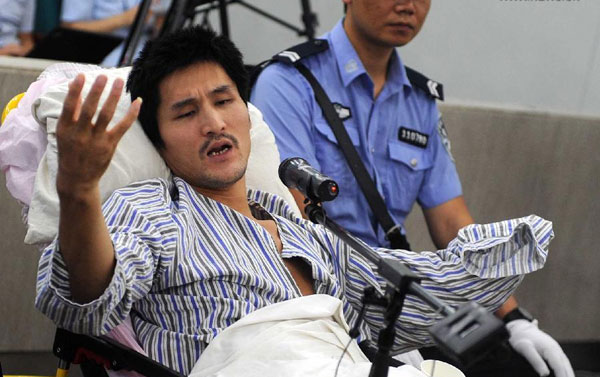  	Ji Zhongxing giải thích cho hành vi đánh bom của mình trước tòa.