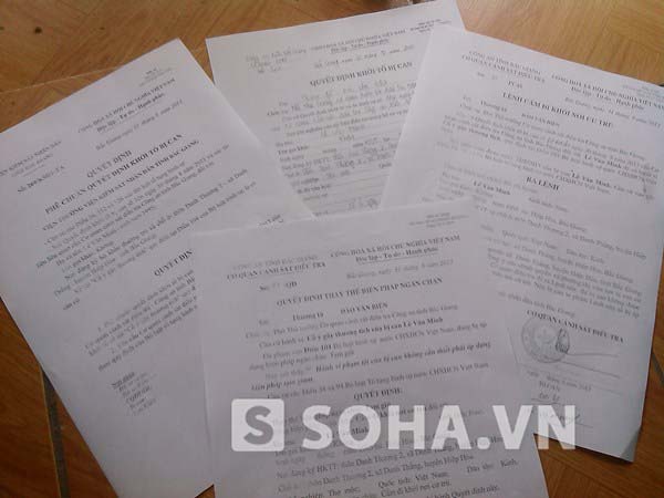 Những giấy tờ của cơ quan điều tra mà hiện tại Minh đang giữ đều không ghi rõ ngày tháng sinh.