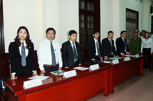 
	Các luật sư tại phiên tòa (Ảnh: TTXVN)