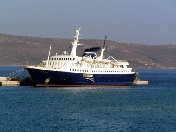 
	Du thuyền của gia đình Latsis mang tên "Alexander" có chiều dài 122m (1965).