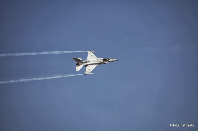  	F-16E Fighting Falcon Block 60 của UAE.