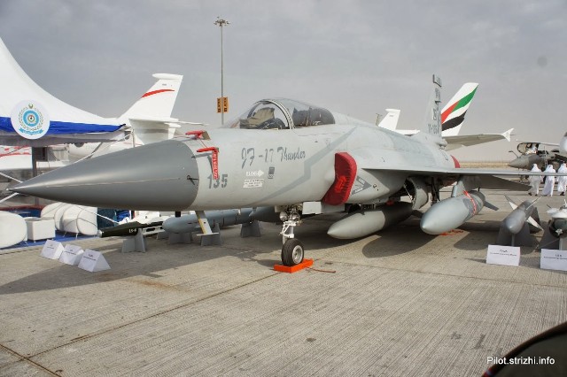  	JF-17 của Pakistan.