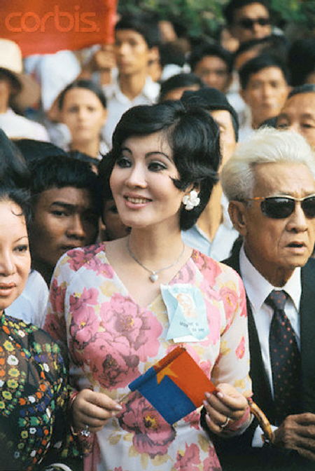 Ca sĩ Thúy Hằng và hiện tượng Cô Lái Đò Bến Hạ thập niên 1990