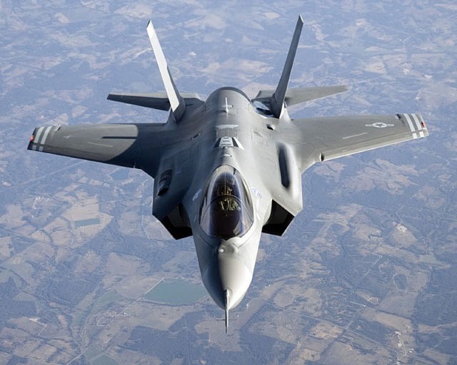  	Tàng hình cơ thế hệ năm F-35 của Mỹ.