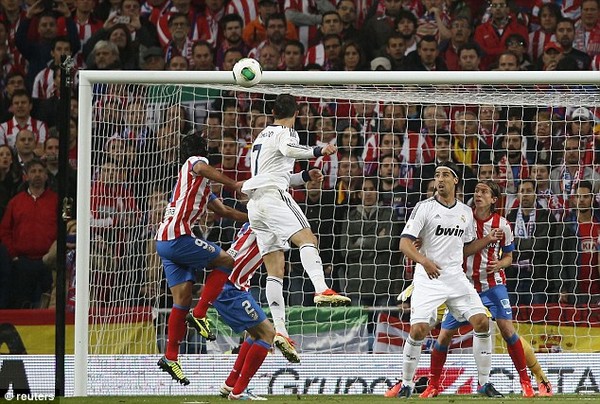 
	C.Ronaldo ghi bàn thắng mở tỷ số cho Real Madrid trong trận chung kết Cúp Nhà Vua
