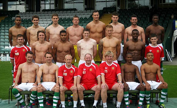  	Yeovil Town bán nude chụp ảnh đội hình mùa giải 2013/14