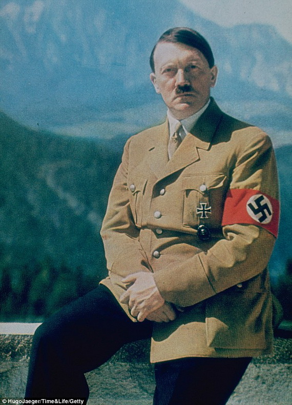 Chân dung của Adolf Hitler qua bộ ảnh màu mới được công bố