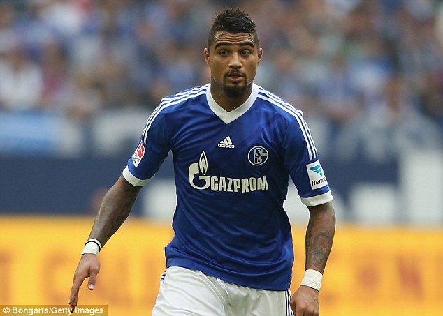  	Kevin-Prince Boateng bị hành hung trong đêm Giáng sinh