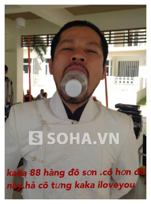 Tràn ngập ảnh 'nóng', ảnh 'khoe thân' của doanh nhân Hùng Cửu Long trên Facebook