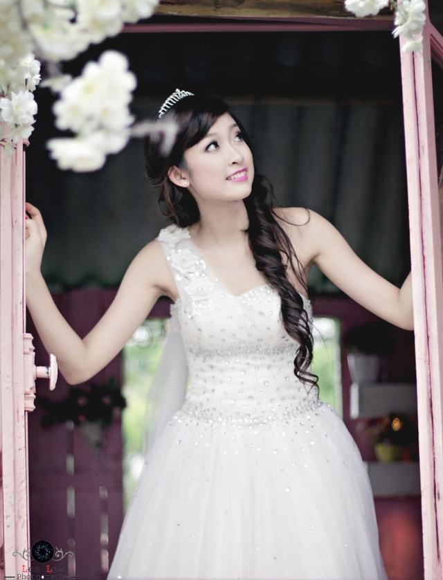 5 cô dâu sinh viên xinh đẹp nhất Hà Thành