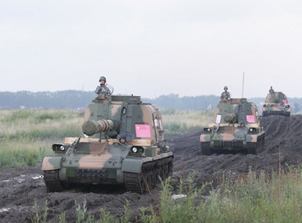 Các xe tăng tham gia tập trận Sứ mệnh Hòa bình 2013 tại Nga.