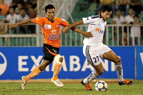 Trước vòng 18 V-League: Cuộc đua tam mã