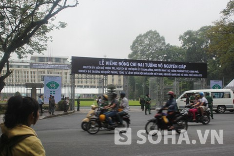 Trực tiếp: Rất đông cựu chiến binh viếng Đại tướng ở TP.HCM