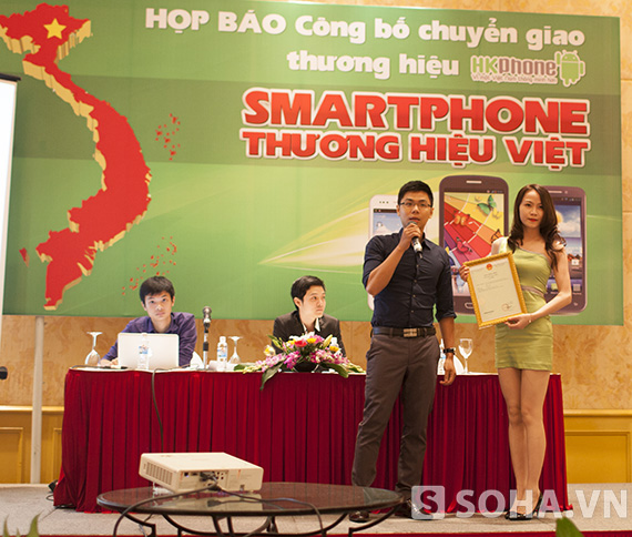 
	Giấy chứng nhận HKPhone chính thức là thương hiệu Việt Nam.