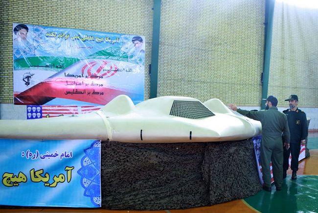 
	UAV RQ-170 Sentinel của Mỹ bị Iran bắt sống ngày 23/2/2011