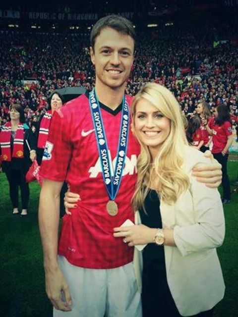 
	Jonny Evans và Helen sẽ kết hôn trong mùa Hè này