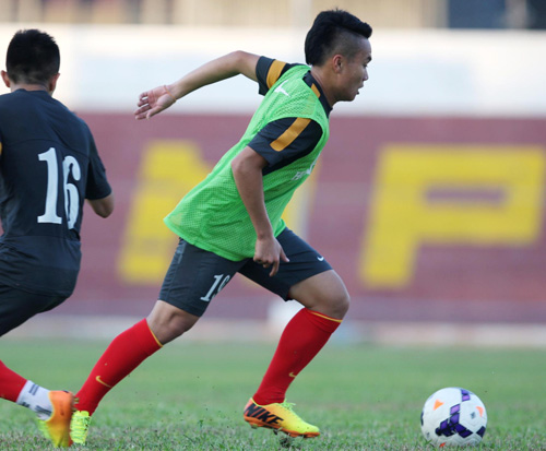  	Thầy trò HLV Hoàng Văn Phúc chăm chỉ tập luyện chuẩn bị cho trận ra quân gặp U23 Brunei