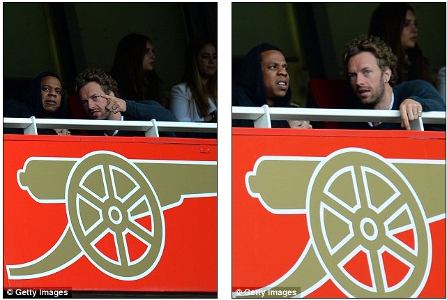 
	Jay-Z (trái) tới Emirates cùng Chris Martin, ca sỹ chính của nhóm nhạc rock Coldplay