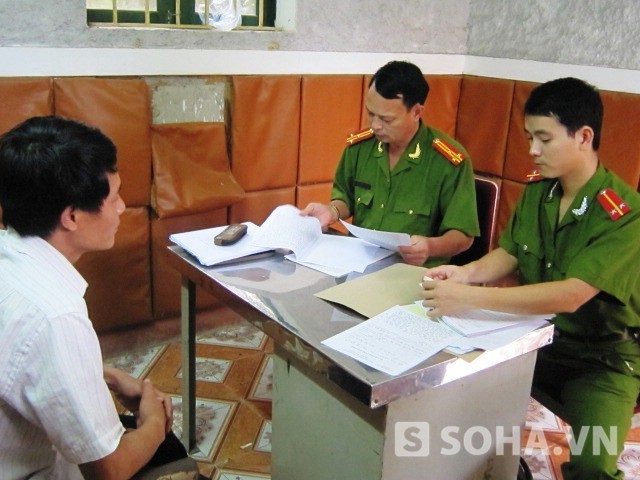 Đặng Quang Lai cán bộ địa chính xã Đức Thanh (Đức Thọ) tại cơ quan điều tra