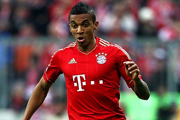 
	Tiền vệ Luiz Gustavo