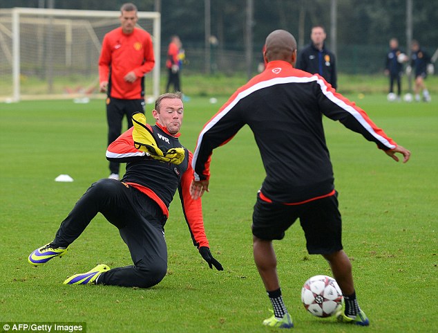 	Rooney rất hăng máu trong tập luyện