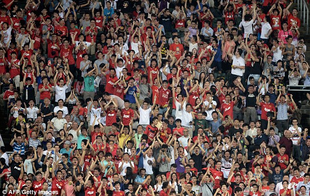 	Hơn 40.000 CĐV đã tới sân theo dõi trận đấu