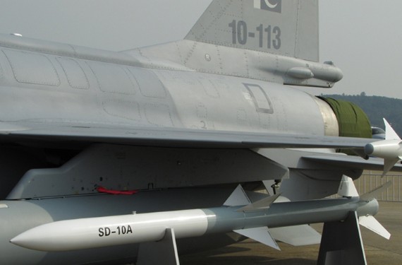 	Tịch Lịch 12 A trên Thần Sấm JF-17 của Pakistan.