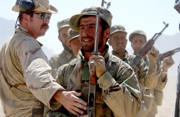 Mũ nồi xanh huấn luyện quân đội quốc gia Afghanistan