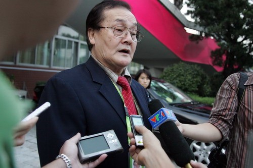  	Ông Hoàng Vĩnh Giang cho biết chuyện nhường 7 HCV cho chủ nhà SEA Games 27 là hợp lý.