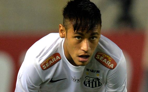 
	Neymar khước từ núi tiền của Real để tới Barca