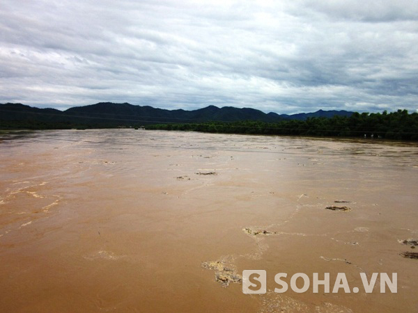 
	Đoạn sông Con nơi nữ sinh T tự tử.