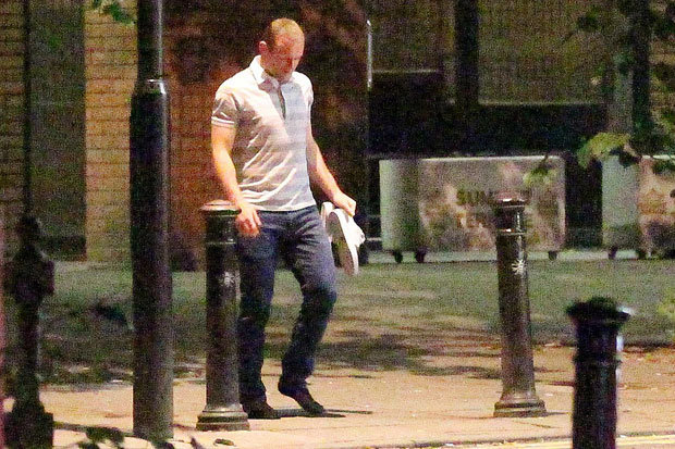 	 Rooney rời nhà hàng lúc 2h sáng