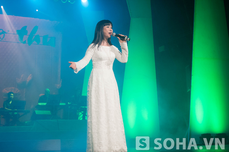 	Nữ ca sĩ Ánh Tuyết là khách mời trong đêm nhạc.