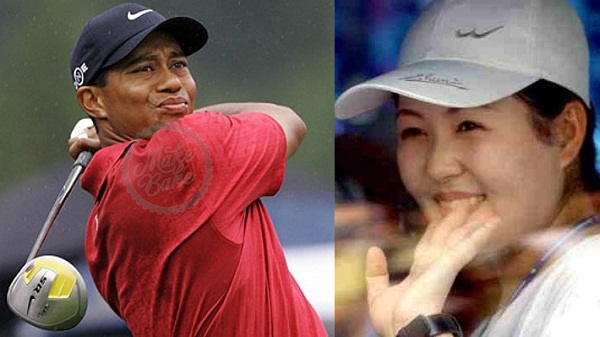 	Chiếc mũ Nike hàng xịn của Tiger Woods (trái) và chiếc mũ Nike 