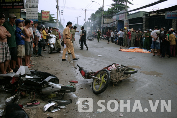 Hiện trường vụ tai nạn thương tâm trên đường Vĩnh Lộc