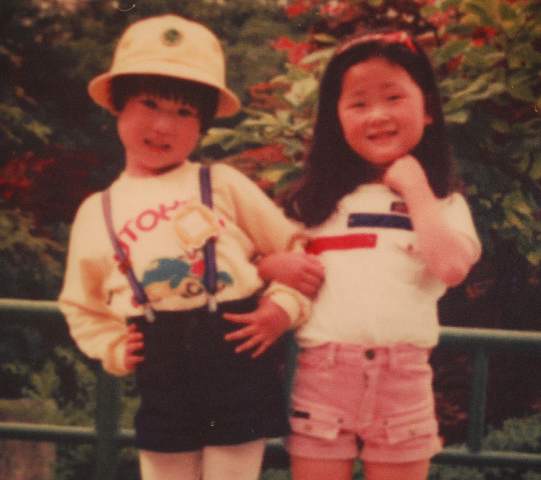  	Cậu nhóc Park Ji Sung (trái)