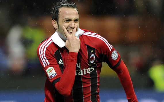 
	Milan sẽ mất Pazzini trong khoảng thời gian dài