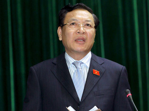 Bộ trưởng Bộ GD&ĐT Phạm Vũ Luận (Ảnh: Báo Người lao động)