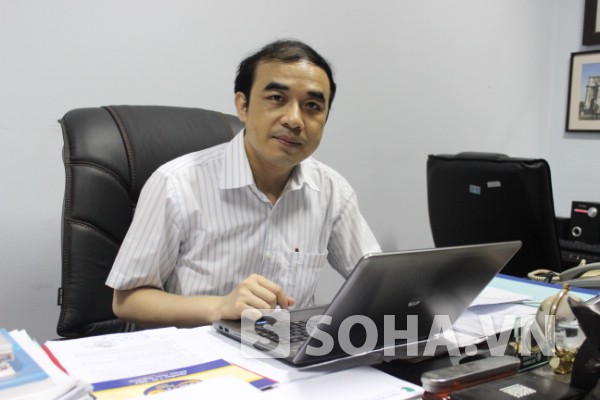 PGS.TS Nguyễn Hữu Tú - Phó Hiệu trưởng ĐH Y Hà Nội trao đổi về vấn đề dạy y đức.