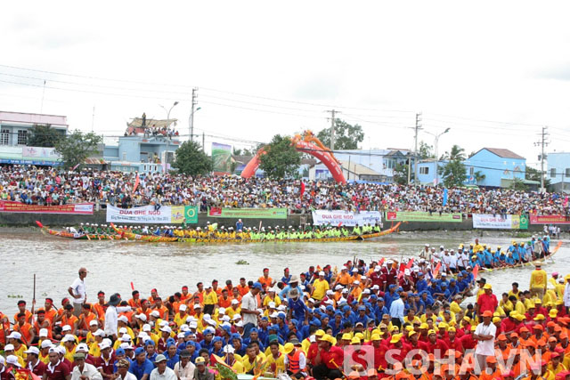 
	Festival Đua ghe Ngo đồng bào Khmer ĐBSCL - Sóc Trăng lần thứ nhất nhằm
	tôn vinh nét độc đáo của hội đua ghe Ngo của đồng bào Khmer