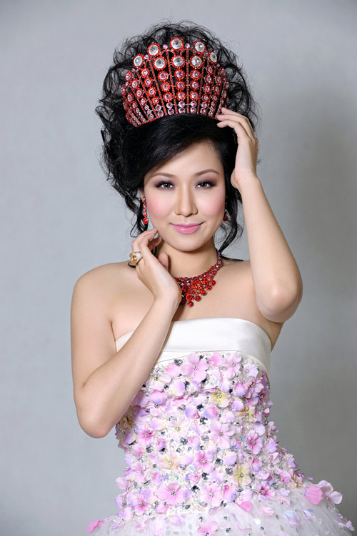 
	Hoa hậu Ngô Phương Lan