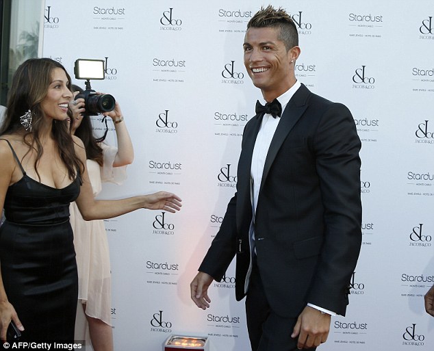 
	Sau buổi quảng bá hình ảnh với hãng Jacob&Co, Ronaldo đã bí mặt gặp mặt Chủ tịch của Monaco