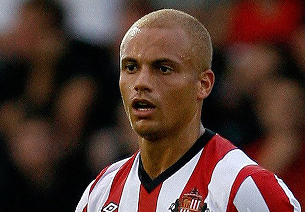 
	Cựu cầu thủ Man United, Wes Brown hiện đang chơi cho Sunderland