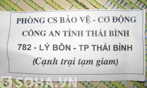 Theo phản ánh của bạn đọc Xuân, cảnh sát cơ động Tp Thái Bình không lập biên bản xử lý vi phạm giao thông mà đưa tờ giấy với địa chỉ trên, yêu cầu người vi phạm hôm sau lên giải quyết.