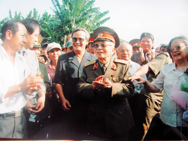 Những hình ảnh thân thương của Đại tướng với quê hương Quảng Bình