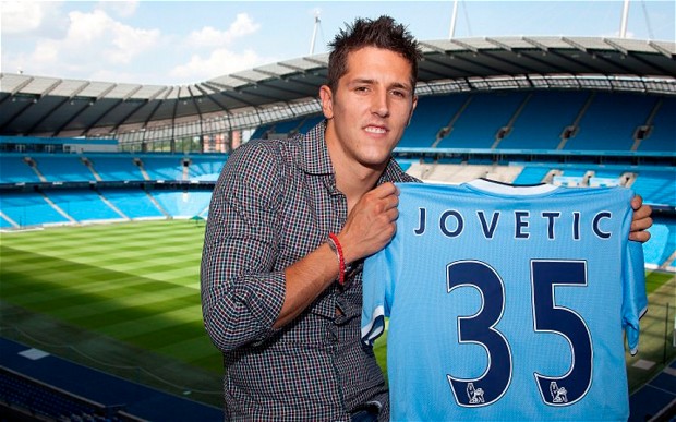 
	Jovetic cho rằng mục tiêu vô địch Premier League sẽ dễ dàng hơn khi Man United không còn được dẫn dắt bởi Sir Alex