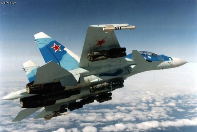  	Su-30 trong màu áo cũ